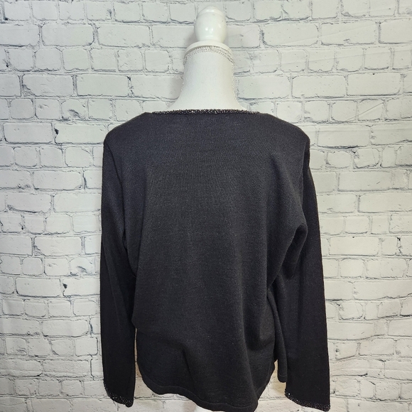 Victoria Jones Women’s  Vintage Black Sweater with Beaded Trim Size Medium - Picture 2 of 15